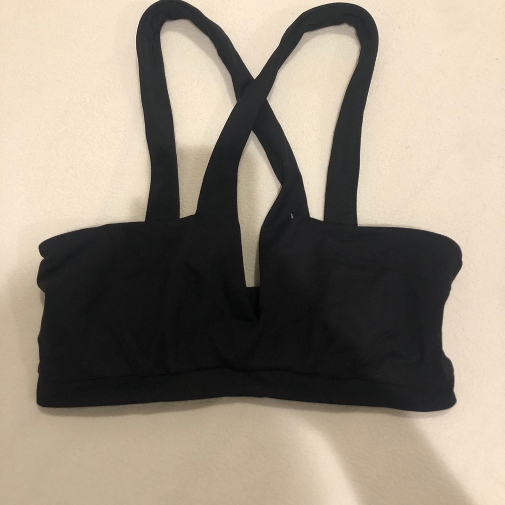 ALO slit cross sports bra